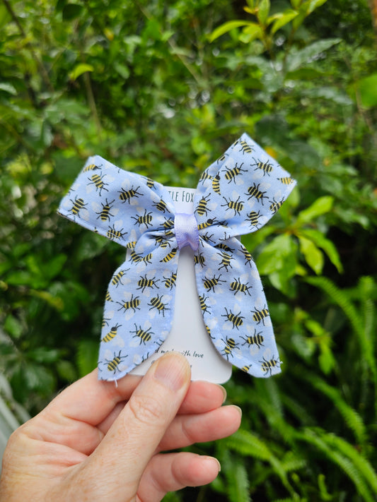 Bee mini hair bow