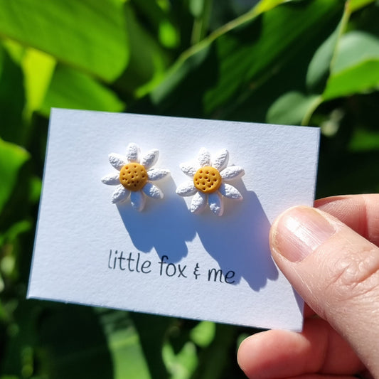 Daisy studs